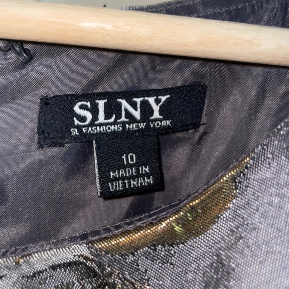 NWT SLNY New York Sliver Metallic Floral Box Pleated Midi Dress Size 10 - Picture 4 of 12